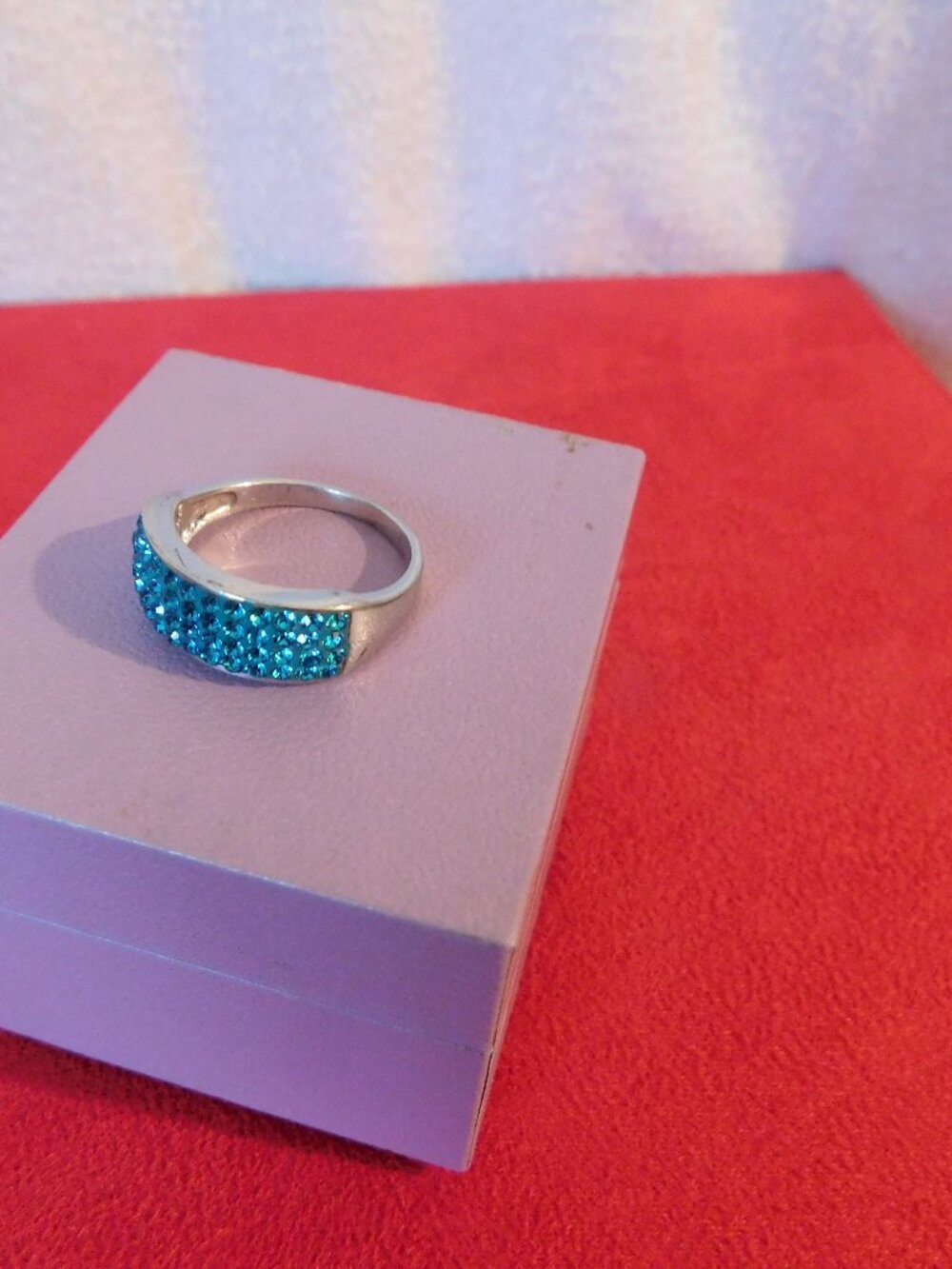 Ladies Turquoise Crystal Ring